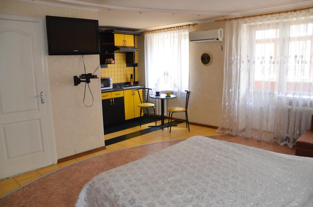 Apartment On Ingenernaya 17 Николайев Екстериор снимка